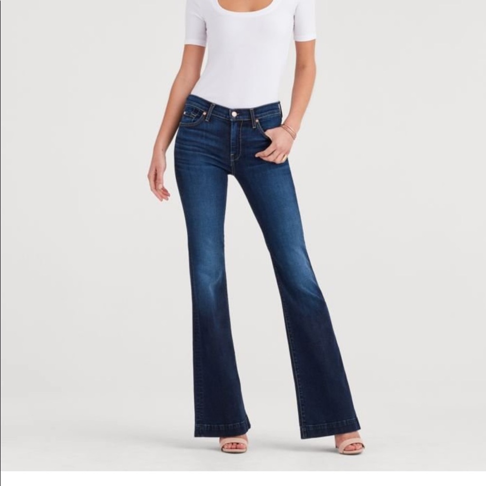 Bell bottom Seven jeans